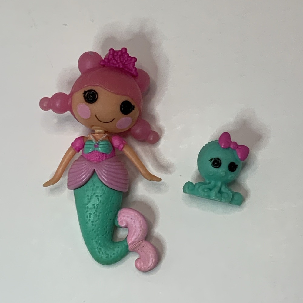 RARE Lalaloopsy Mini Pearly Seafoam Mermaid Doll Figure Octopus Accessory